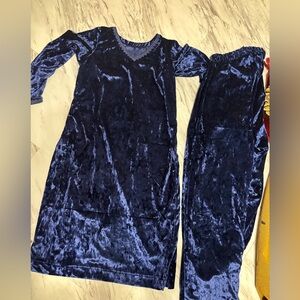 Velvet Pakistani shalwar khameez set sz 40 chest